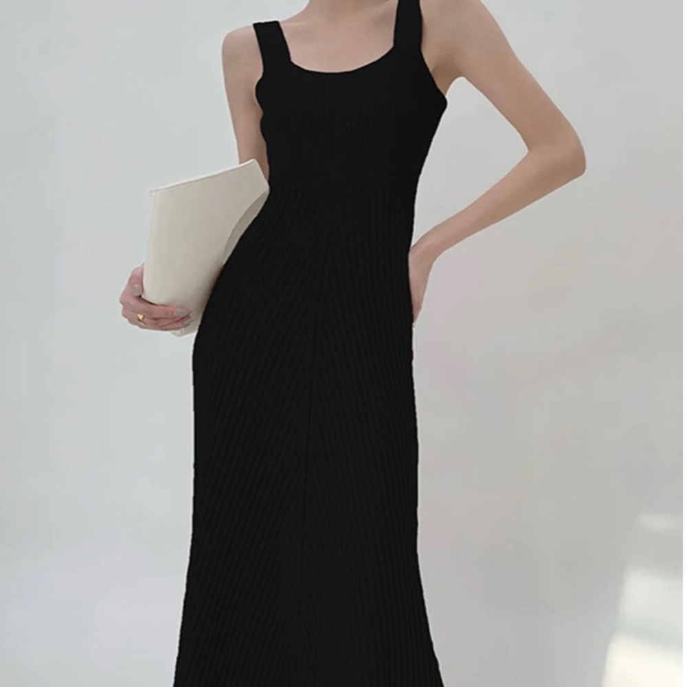 Commense flowy knit midi dress Black Medium